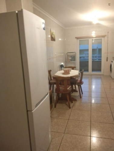 Fascinating 5 Bedroom Apartment with a balcony close to Bragança Castle - Gallery - 15