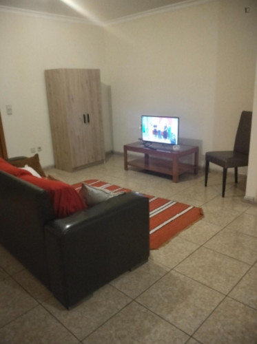 Fascinating 5 Bedroom Apartment with a balcony close to Bragança Castle - Gallery - 10