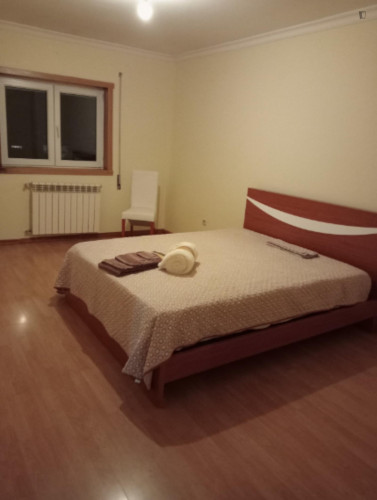 Fascinating 5 Bedroom Apartment with a balcony close to Bragança Castle
