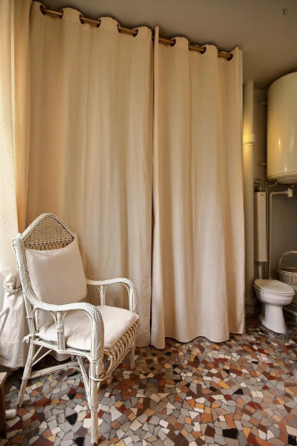 Tasteful 1-bedroom apartment near the Pont-Cardinet train station
