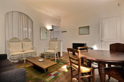 Tasteful 1-bedroom apartment near the Pont-Cardinet train station