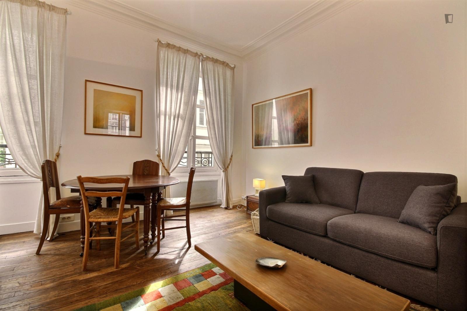  Tasteful 1-Bedroom Apartment Near The Pont-Cardinet Train Station  -  Tasteful 1-bedroom apartment near the Pont-Cardinet train station  - Gallery -  1