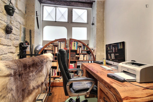 Appealing 1-bedroom apartment in Les Archives  - Gallery -  5