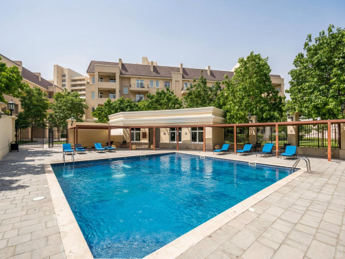 Superb Studio Apartment with Balcony Home