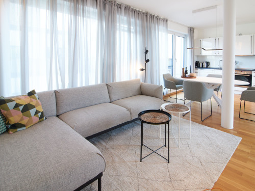 Modern Urban Living in Hamburg-Altona: Stylish 2-Room Apartment with Balcony & Prime Location - Gallery - 16