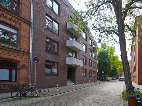 Modern Urban Living in Hamburg-Altona: Stylish 2-Room Apartment with Balcony & Prime Location - Gallery - 3