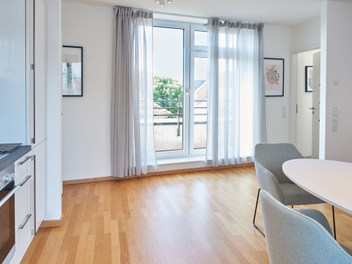 Modern Urban Living in Hamburg-Altona: Stylish 2-Room Apartment with Balcony & Prime Location - Gallery - 14