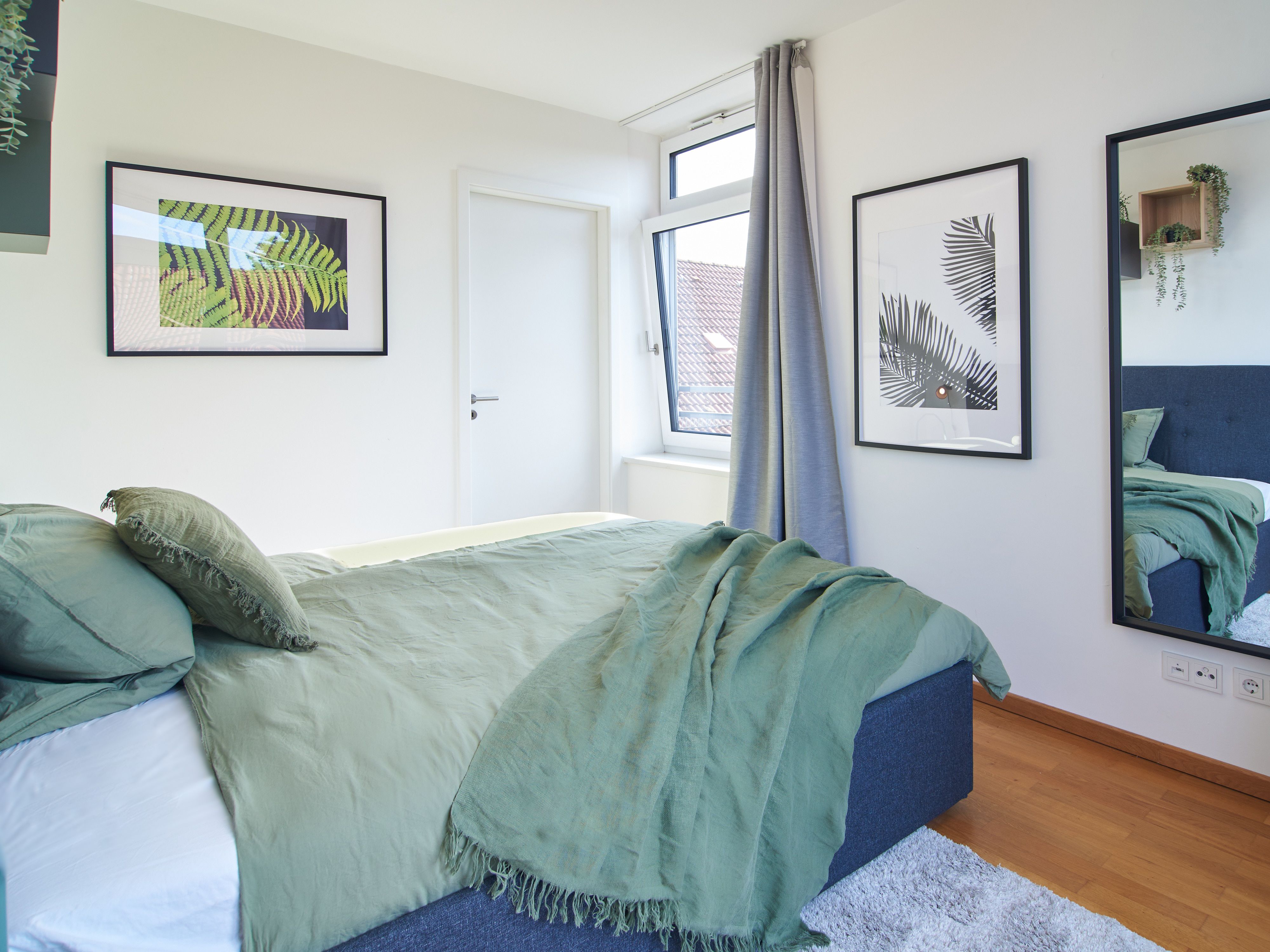 Modern Urban Living In Hamburg-Altona: Stylish 2-Room Apartment With Balcony & Prime Location - 12