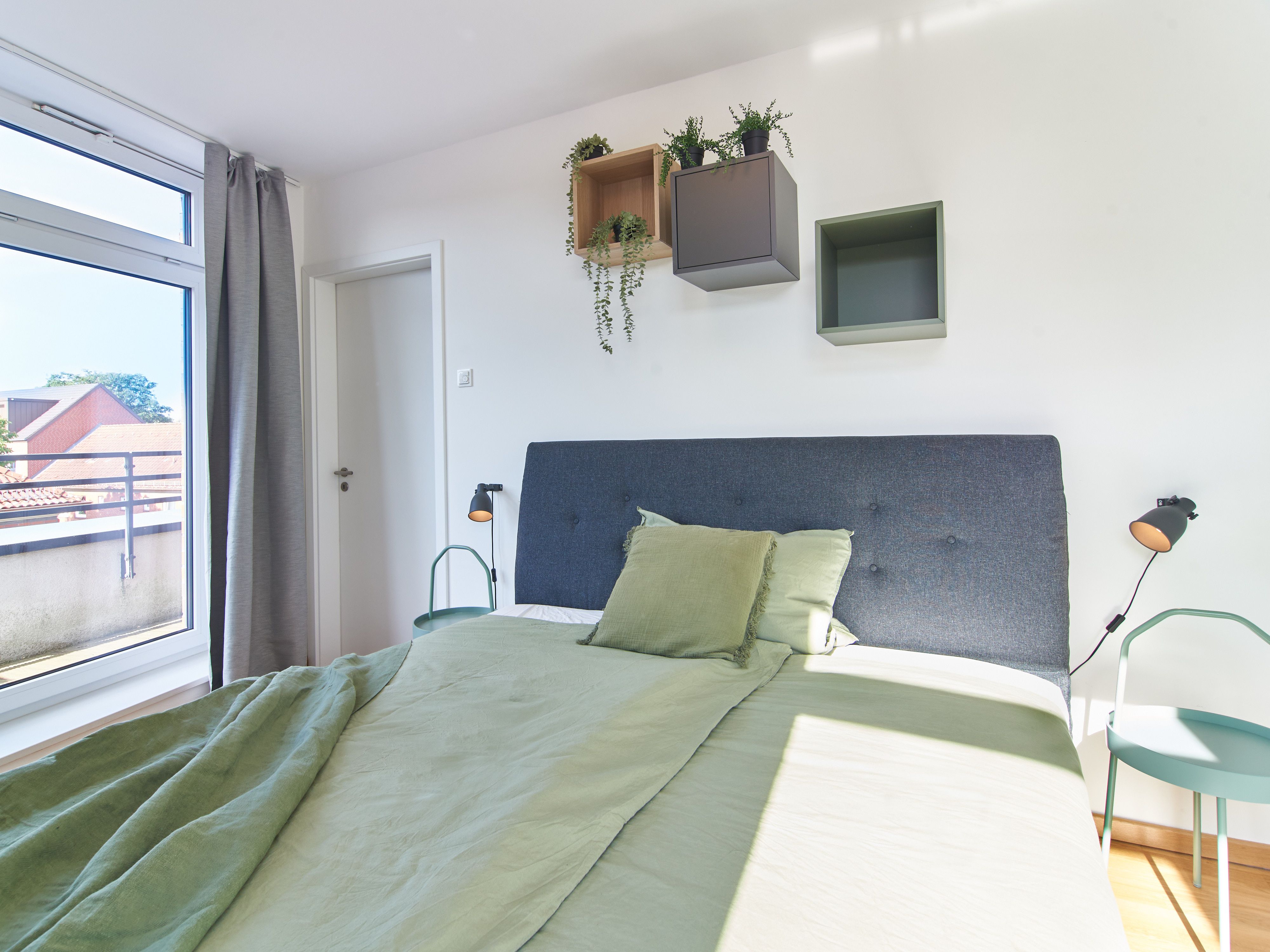 Modern Urban Living In Hamburg-Altona: Stylish 2-Room Apartment With Balcony & Prime Location - 10