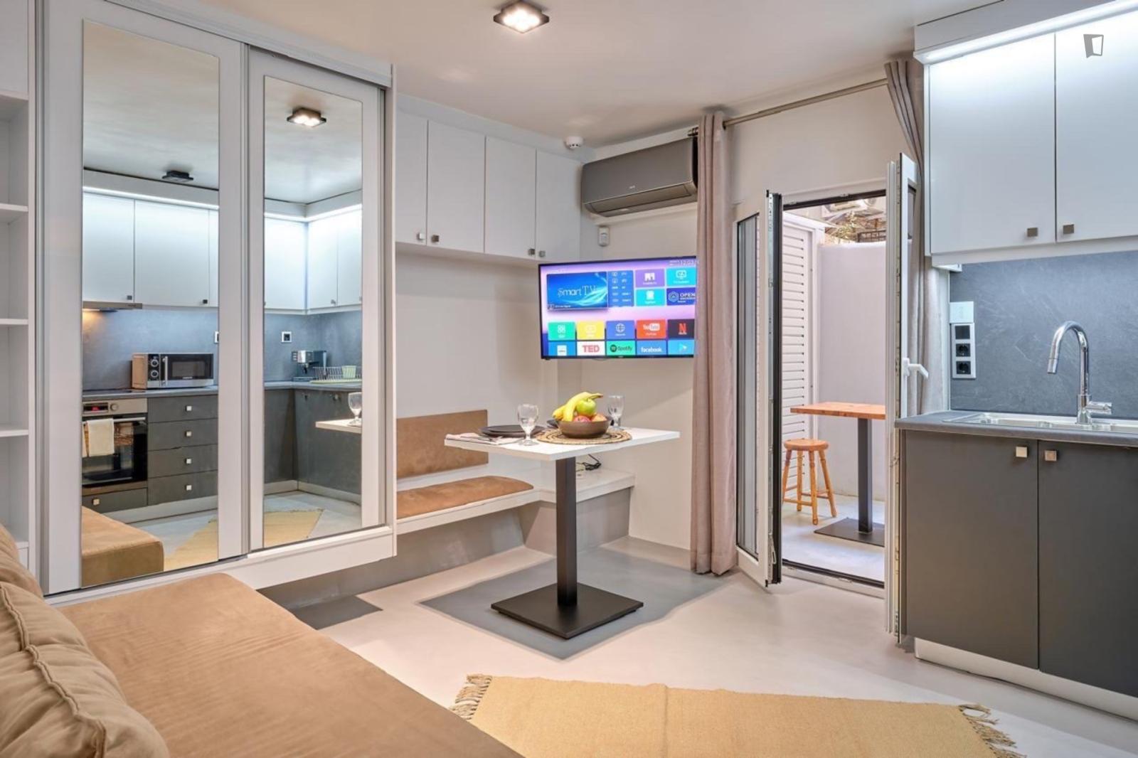 Studio In The Center Of Athens - Studio in the center of Athens - Gallery - 1