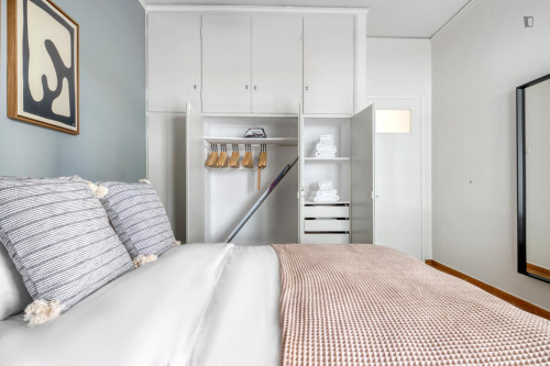 Lovely 2-bedroom flat near the Athens Concert Hall