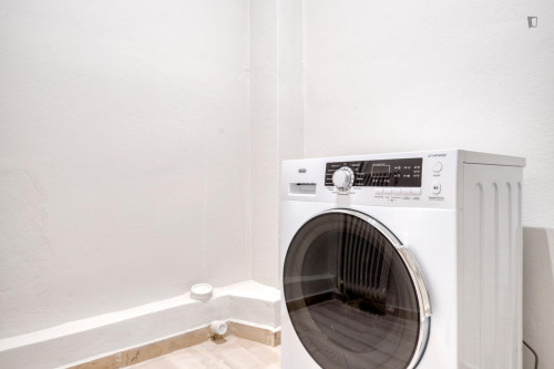 Lovely 2-bedroom flat near the Athens Concert Hall