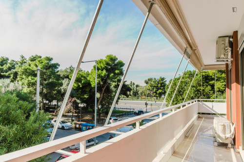 Excellent 2-bedroom flat near the Aghia Skepi train station