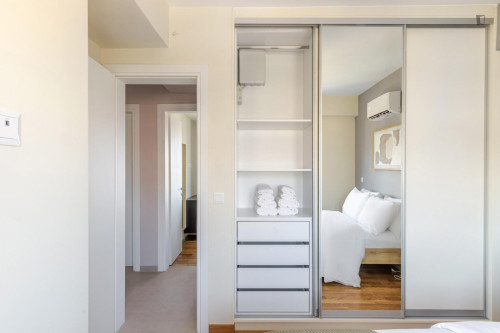 Very cool 2-bedroom flat in Chrisaki