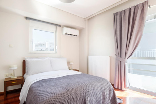 Colourful 2-bedroom apartment in Alimos  - Gallery -  5