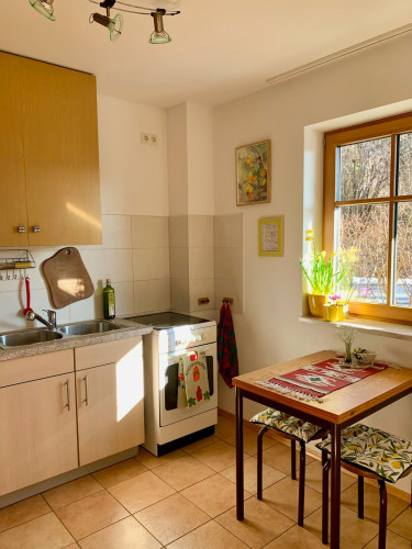 Quiet sunny apartment not far from Agatharied Hospital