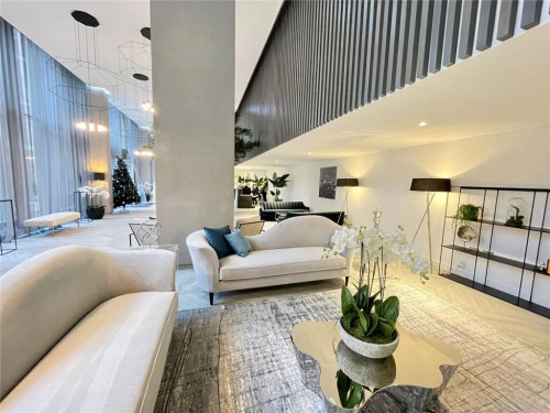 Local Crescent - Gallery - 6