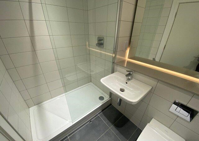 En-Suite - 7
