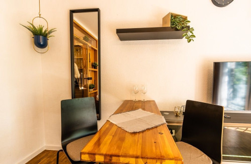 Black Mirror Detmold Free Wifi Free Parking - Gallery - 16