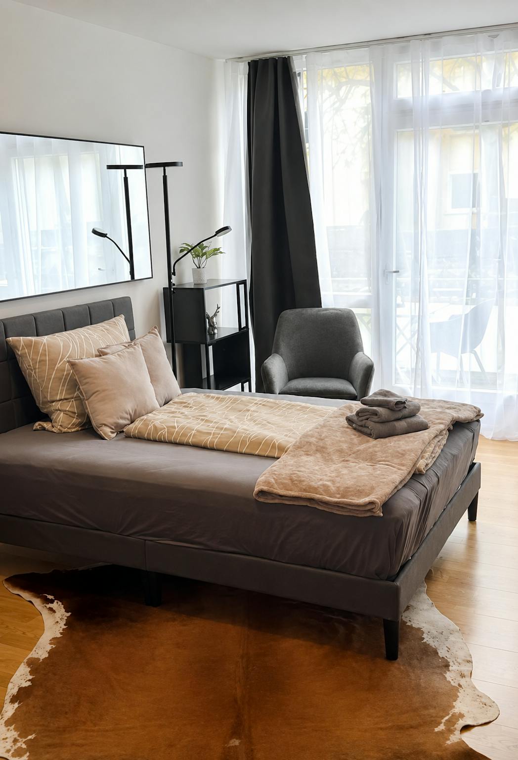 Entire Place - Hiltenspergerstraße, Munich - Gallery - 1