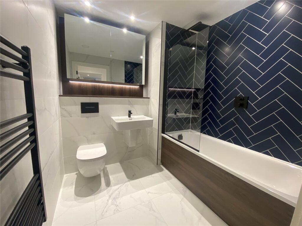 Two Bedroom Flat 73m² - 2