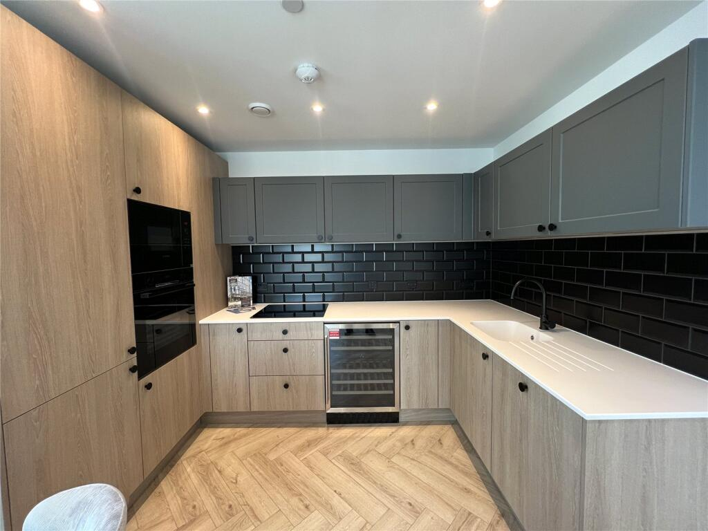 Two Bedroom Flat 72m² - 4