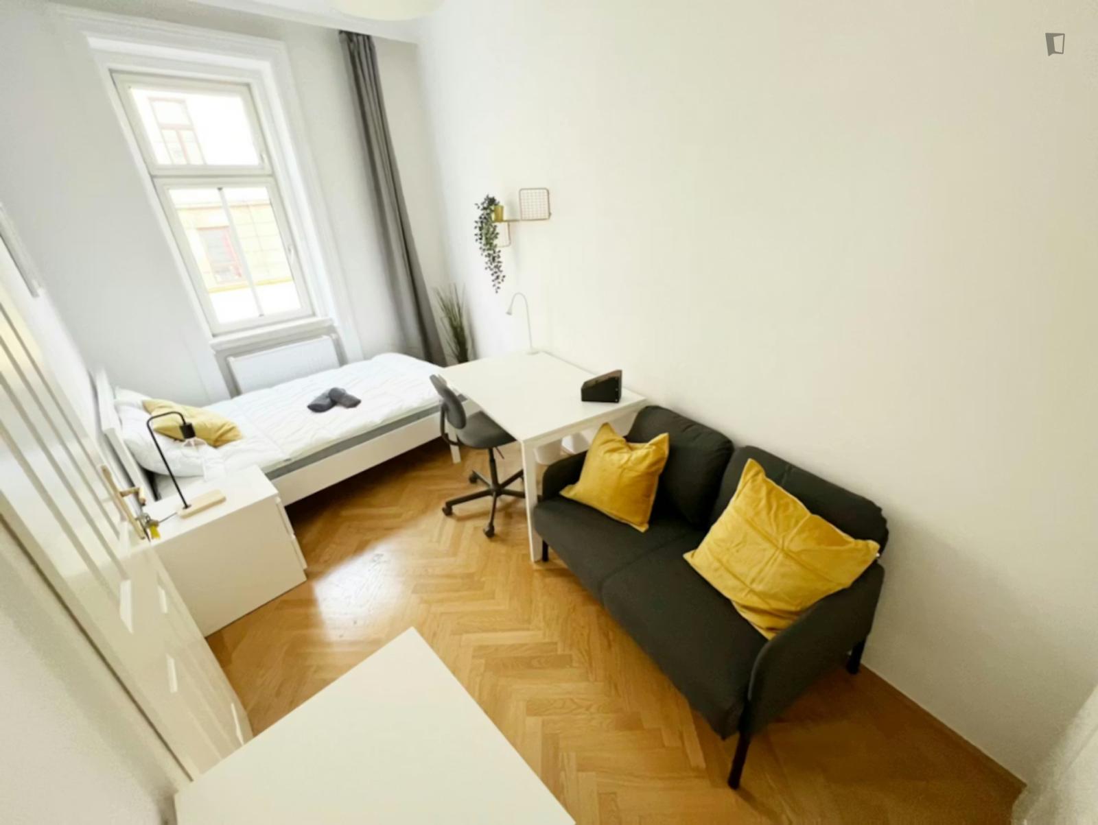  Inviting Double Bedroom In Schottenfeld  -  Inviting double bedroom in Schottenfeld  - Gallery -  1