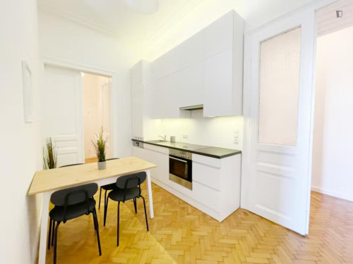 Bright double bedroom near the IBS International Business School  - Gallery -  5