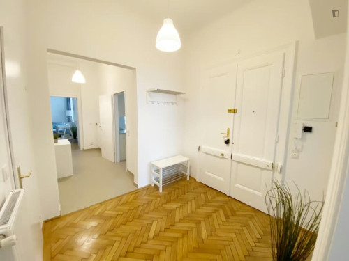 Very cool double bedroom in Mariahilf