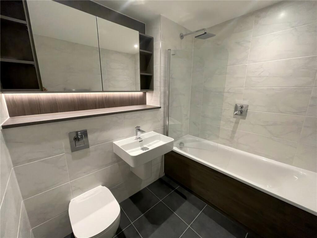 Contemporary 21st Floor Two-Bed Two-Bath Apartment - 8