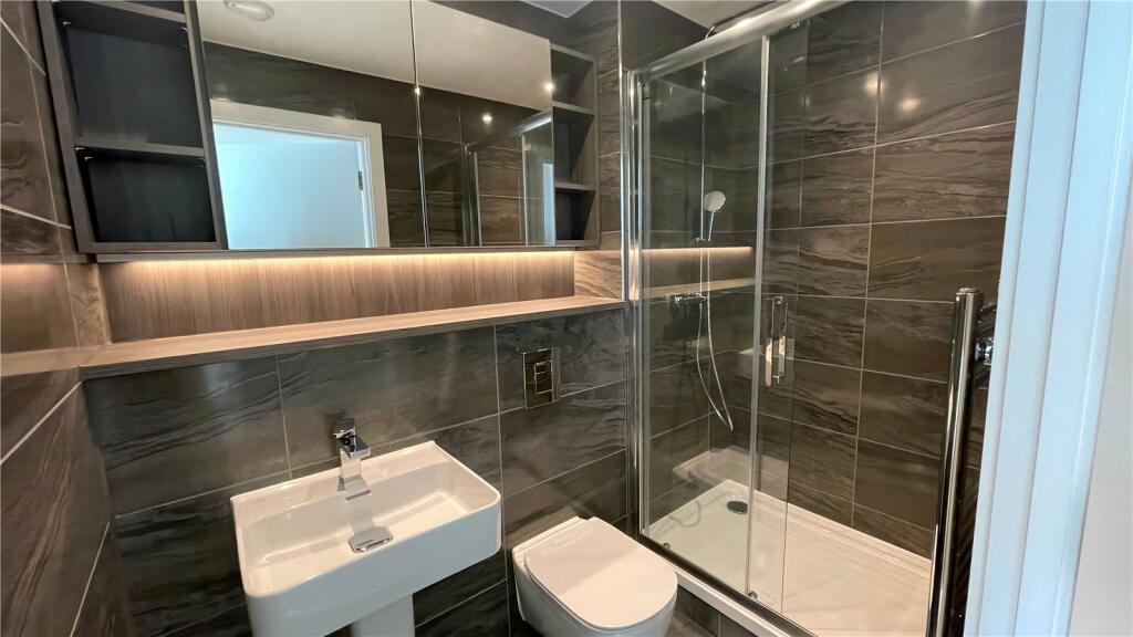 Contemporary 21st Floor Two-Bed Two-Bath Apartment - 7