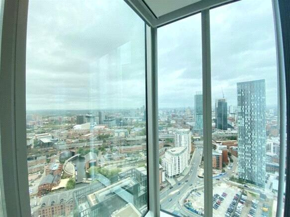 Stunning Corner 2-Bedroom Apartment - 4