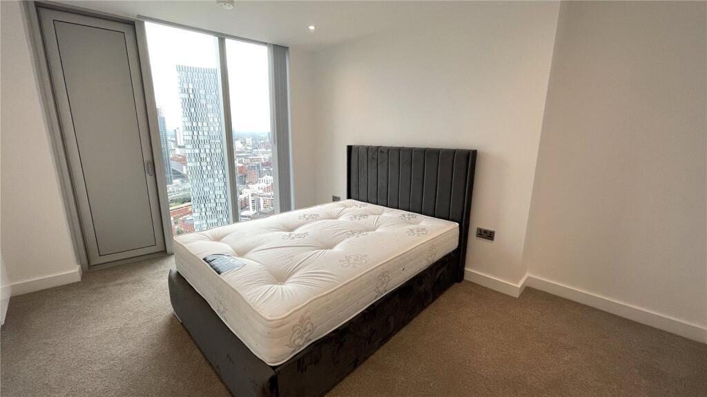 Modern 2-Bedroom Apartment - 6