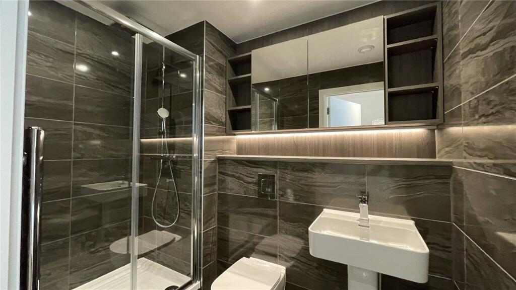 Modern 2-Bedroom Apartment - 11
