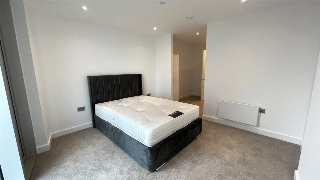 Modern 2-Bedroom Apartment - 4