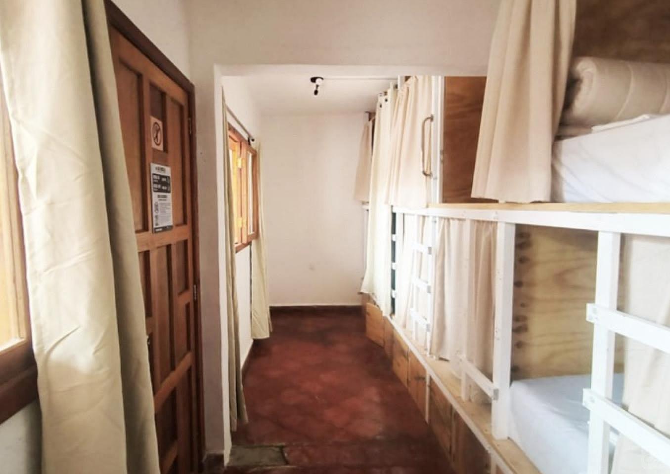 Bed In A 10-Bed Mixed Gender Room - C. María Adelina Flores Home - Gallery - 1