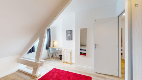 Biog double bedroom in Nantes Nord
