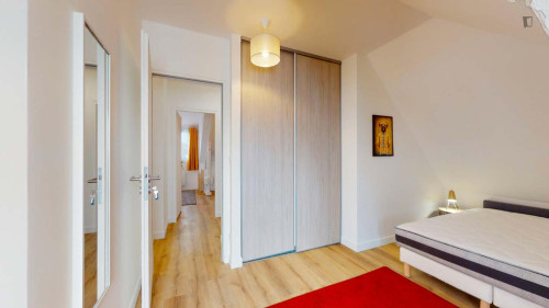 Biog double bedroom in Nantes Nord