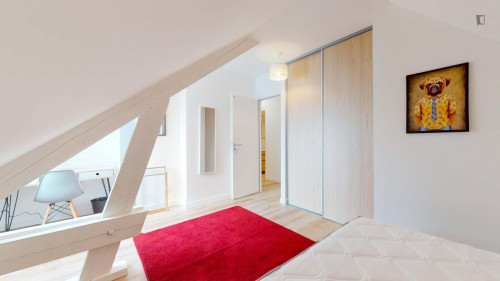 Biog double bedroom in Nantes Nord