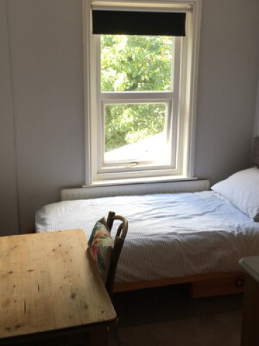 Lovely bright rooms, great location