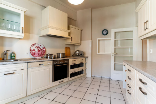 Freshly renovated 4-room apartment in Düsseldorf-Oberkassel - Gallery - 9