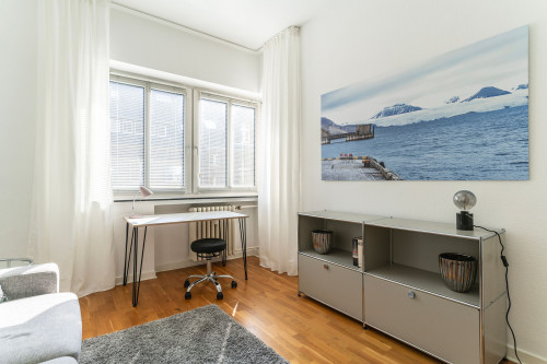 Freshly renovated 4-room apartment in Düsseldorf-Oberkassel - Gallery - 6
