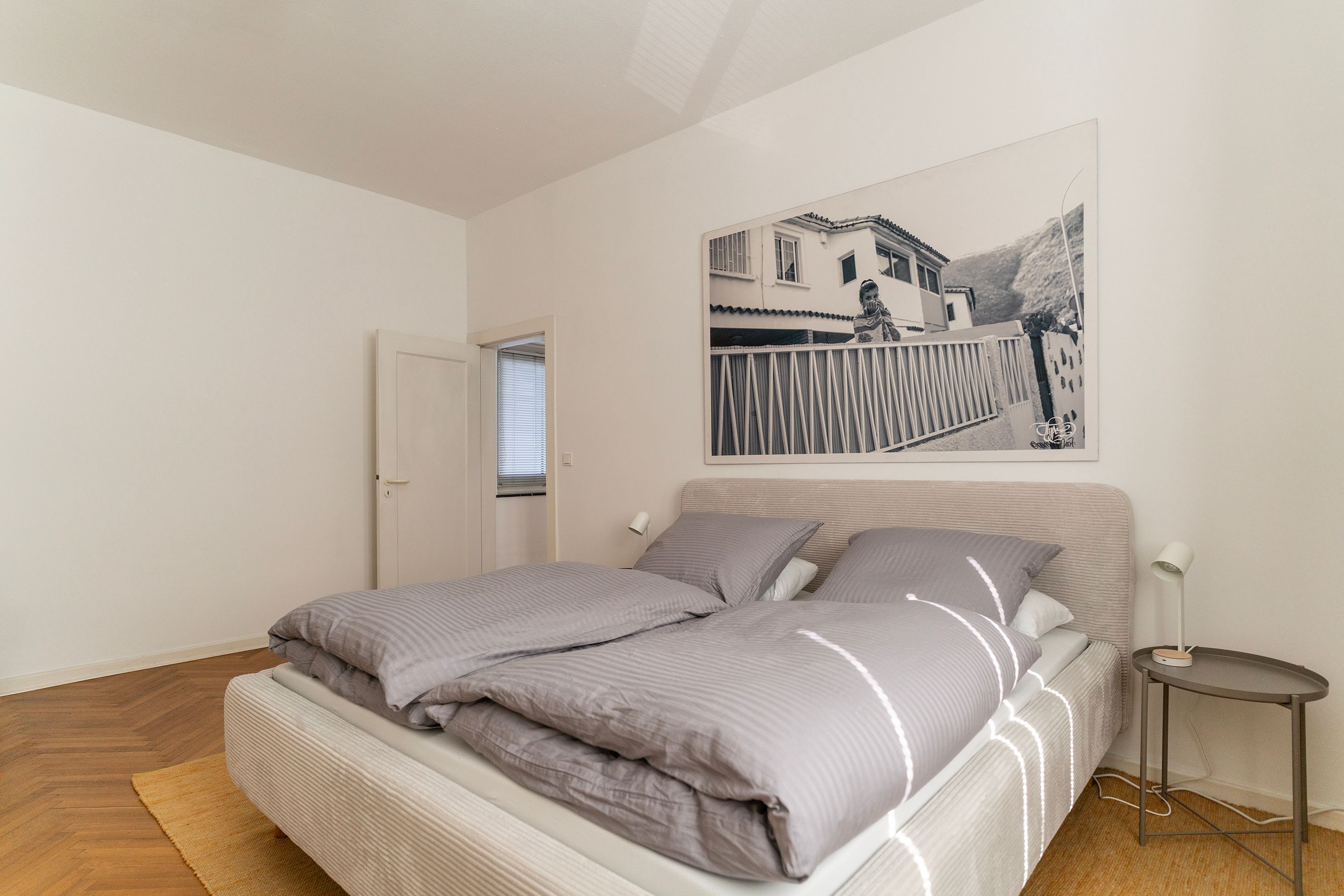 Freshly Renovated 4-Room Apartment In Düsseldorf-Oberkassel - 14