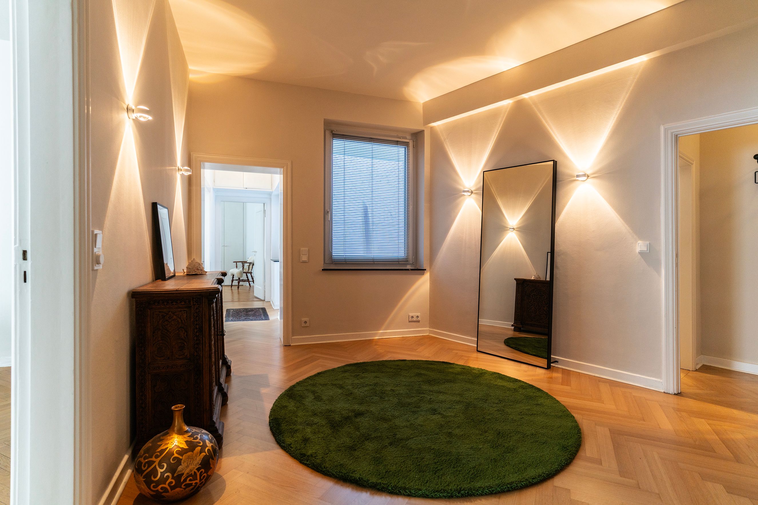 Freshly Renovated 4-Room Apartment In Düsseldorf-Oberkassel - 17