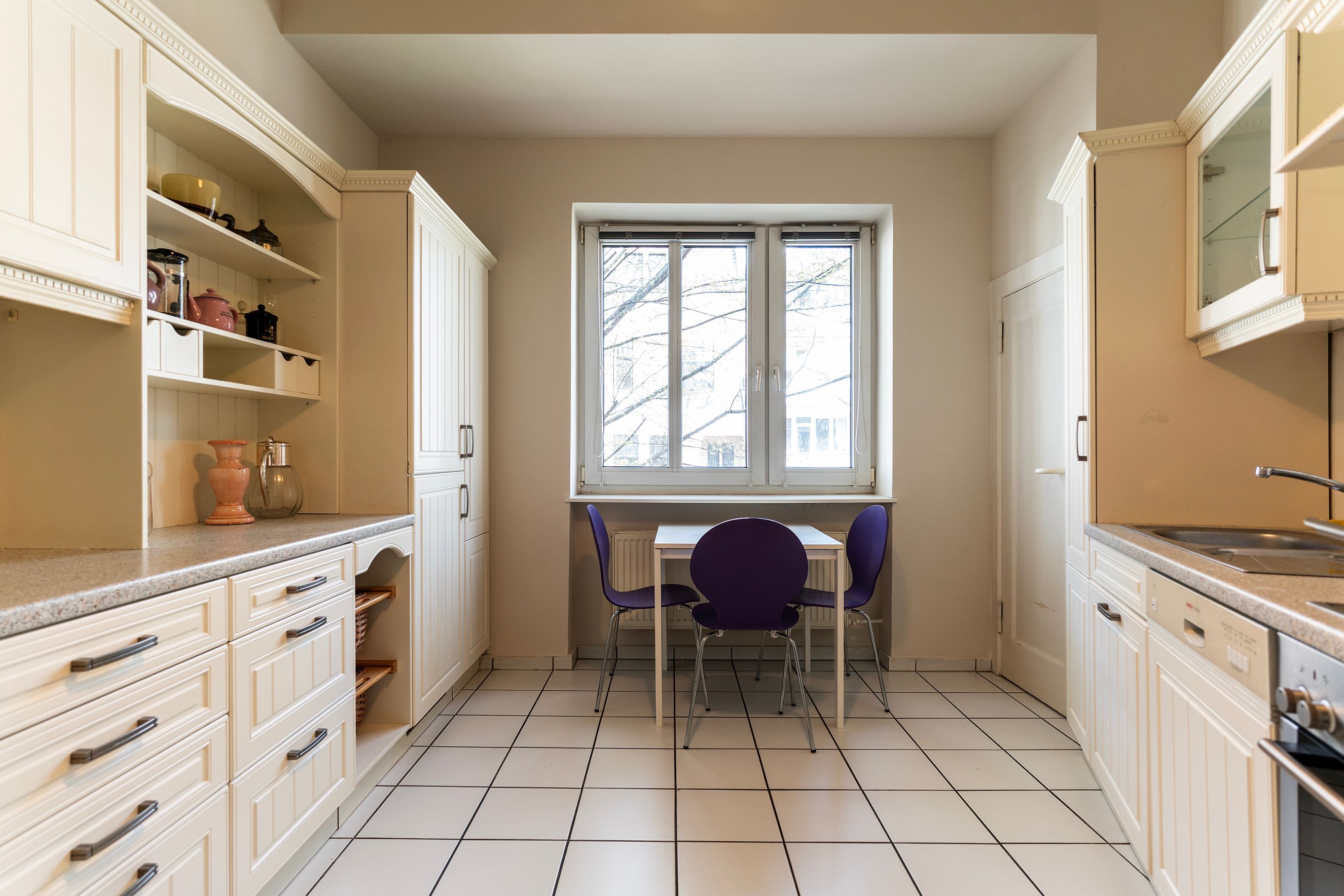 Freshly Renovated 4-Room Apartment In Düsseldorf-Oberkassel - 4