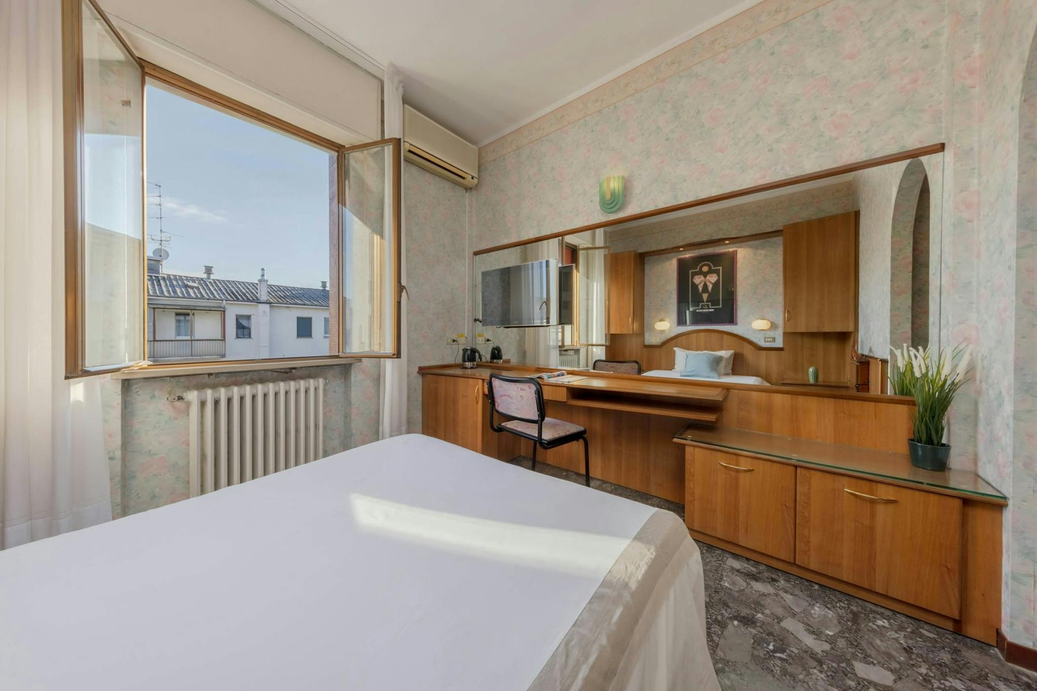  Private Room  -  Corso Felice Cavallotti, Novara  - Gallery -  1