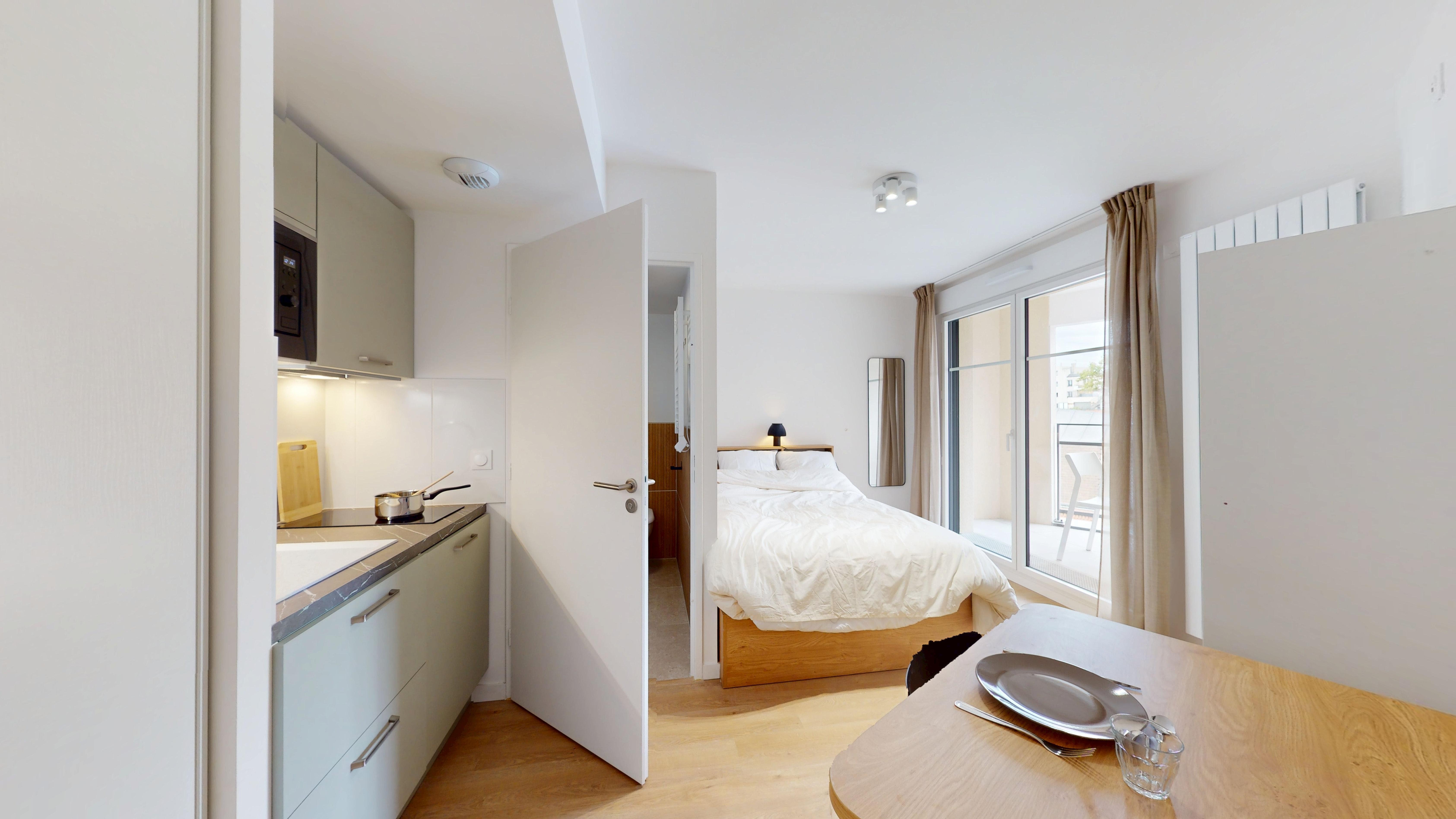 Room 302 - 6