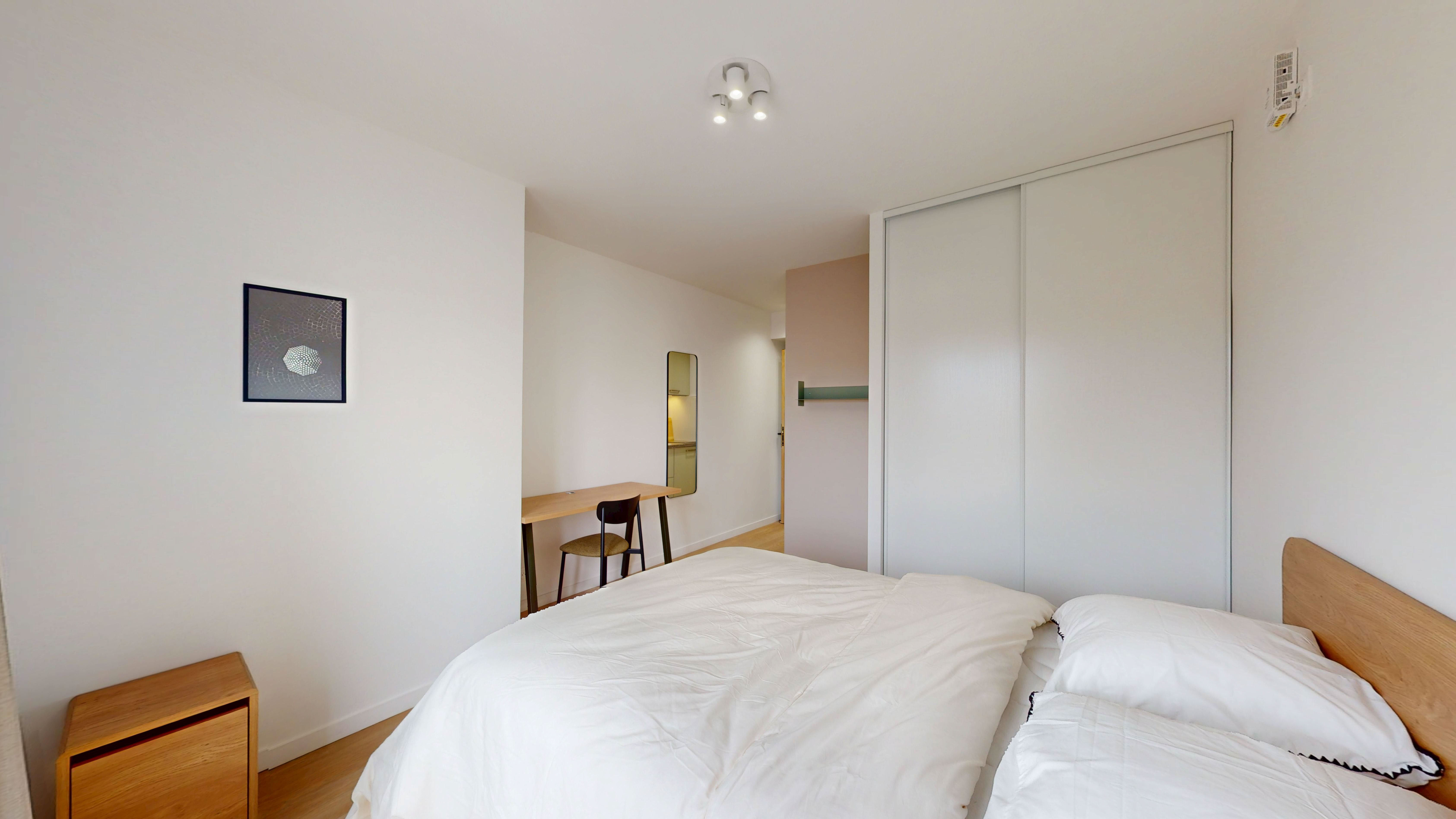 Room 309 - 7