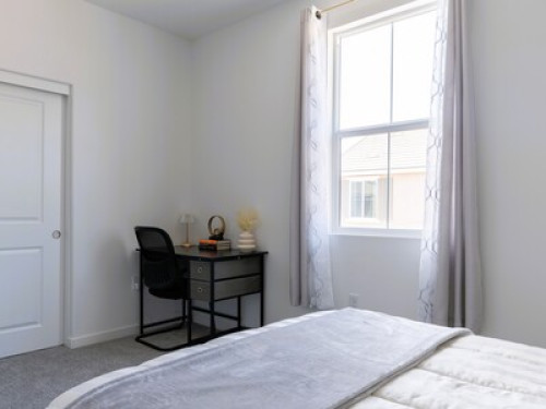 Spacious 3BR with two bath