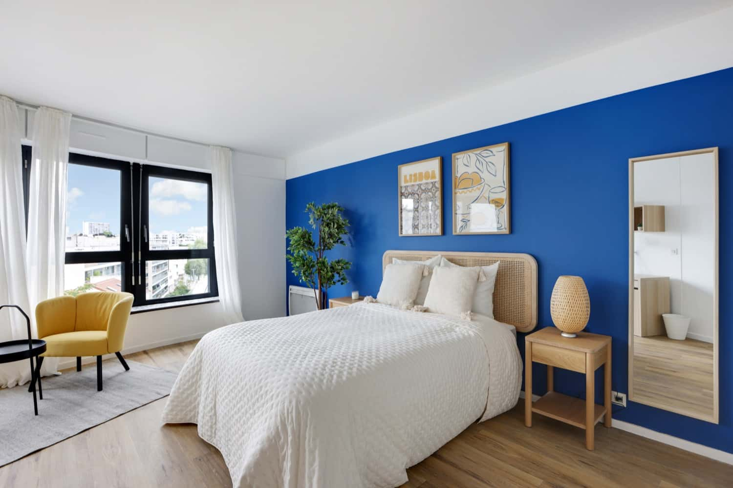 Single Room  -  Move into this wide 19 m² bedroom - CBV03  - Gallery -  1